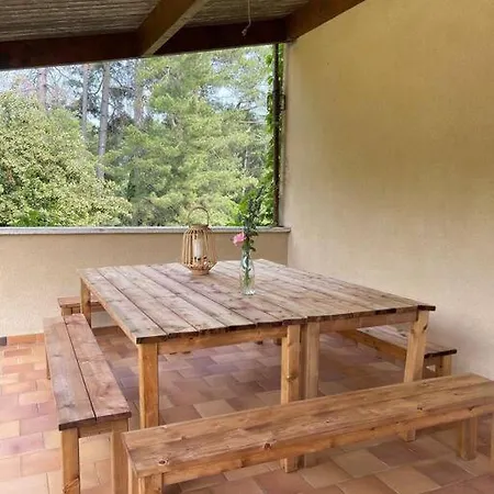 Maison Fermee Dom wakacyjny Ucel